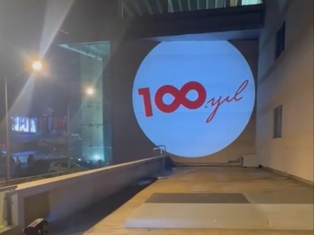 Mate 200W Logo Projektör