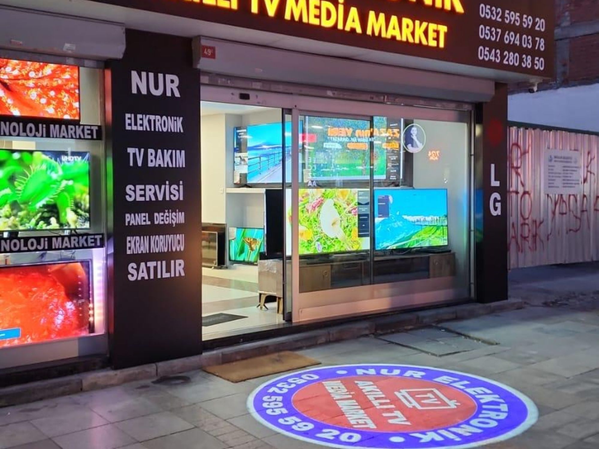 Elektronik Firmaları İçin Yaratıcı Reklam Çözümleri: Projektör