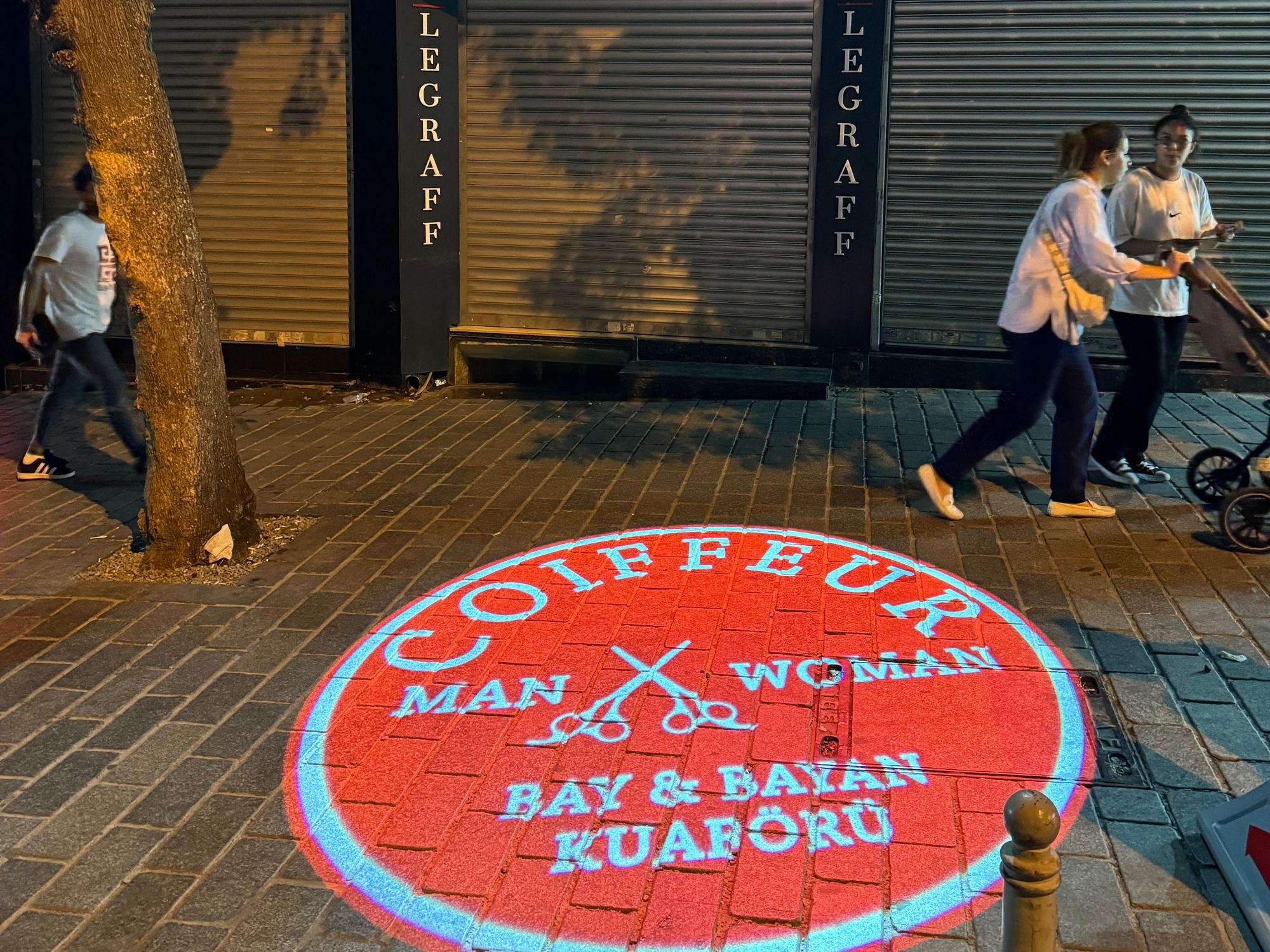 İşletmenizi Öne Çıkaracak Güç: Mate 55W Logo Projektör ile Tanışın