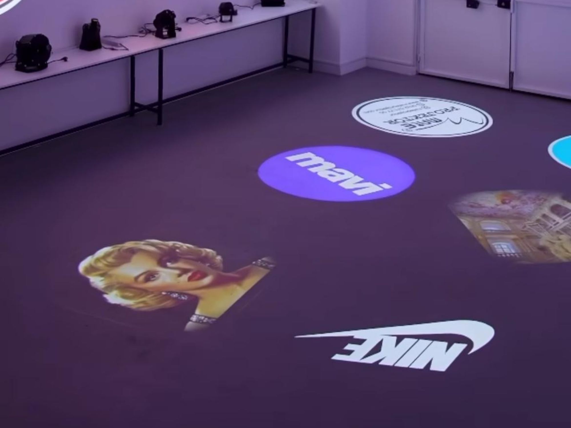 Fuar, Etkinlik, AVM: Logo Lens Nerede Parlıyorsa Orada İlgi Var