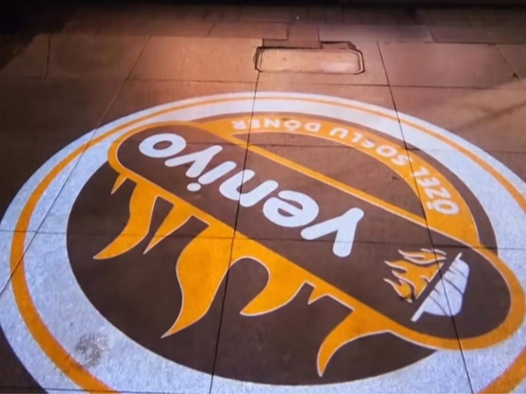 logo lens