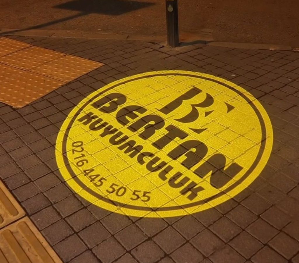 Logo Projektör