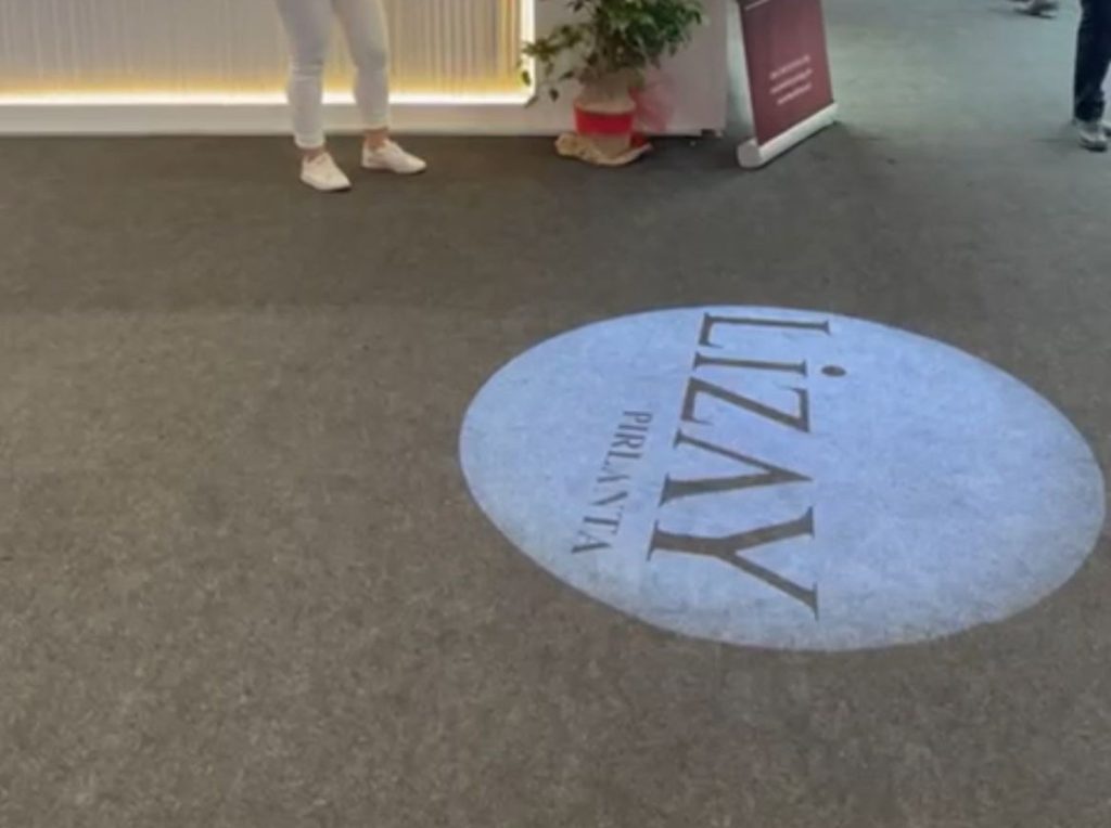 Logo Projektör