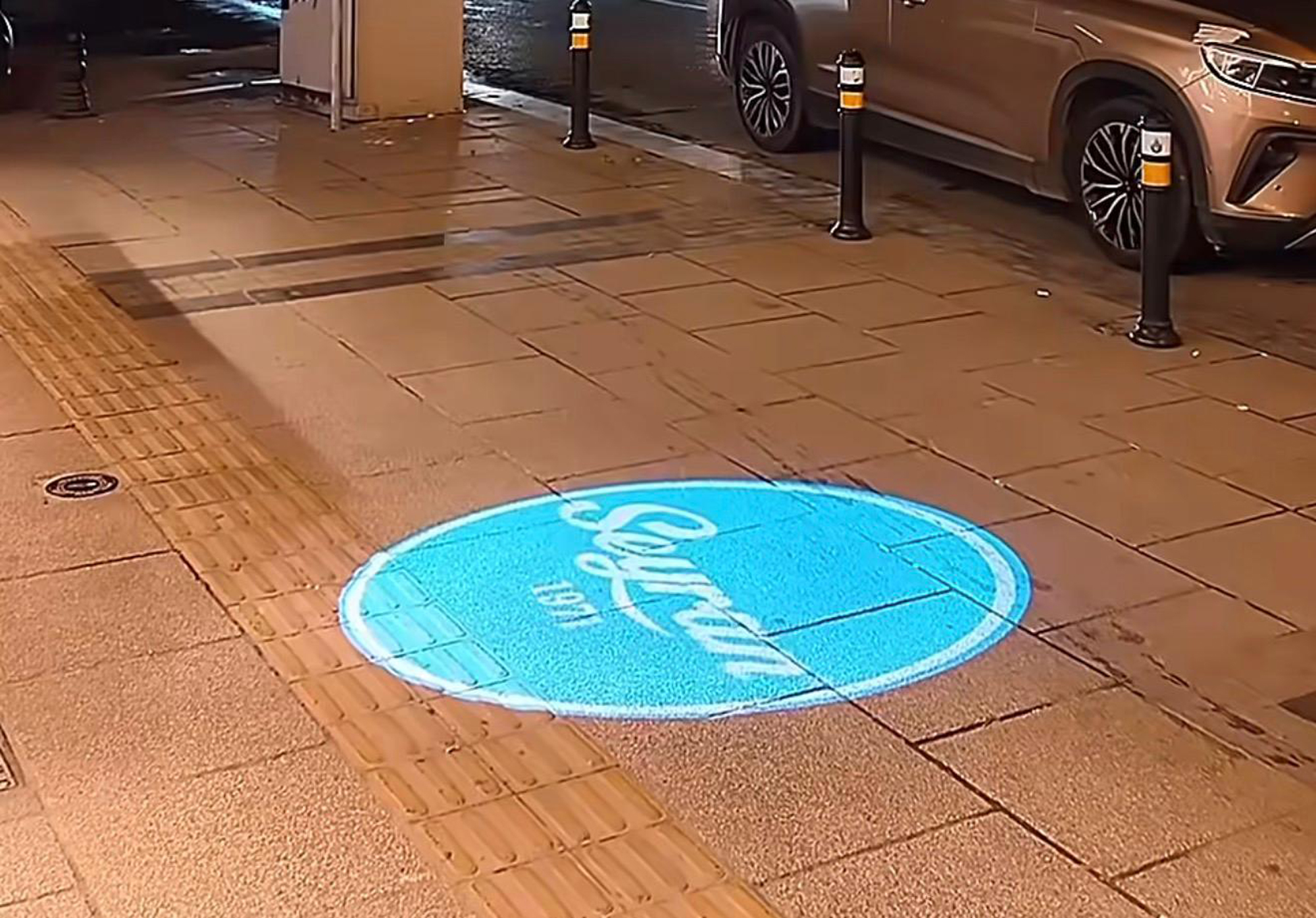 Görsel İletişimin Zirvesi: Mate Logo Projektörleri ile Markanızı Hafızalara Kazıyın