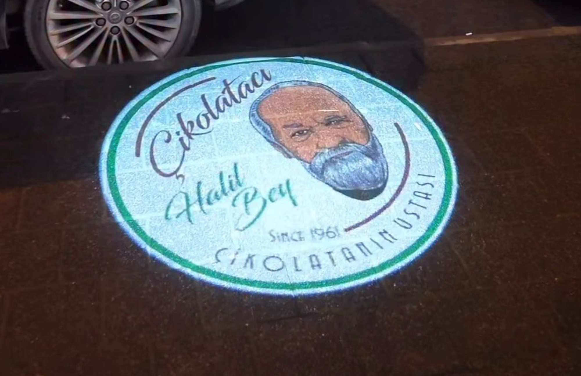 Etkinliklerde Logo Projektör Kullanımı: Markaları Öne Çıkaran Çözüm