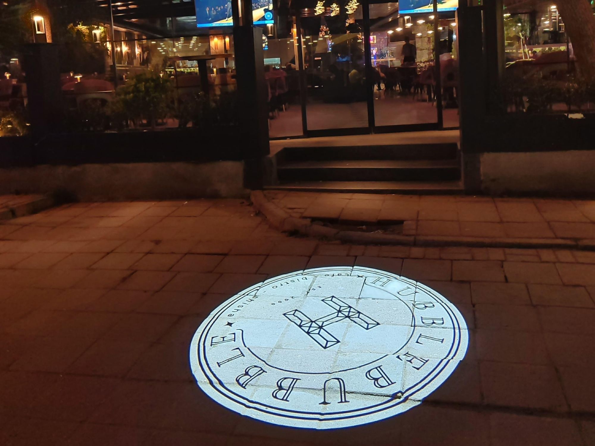 Logo Projektör ile Sponsorluk Görünürlüğünü Zirveye Taşımanın Yolları