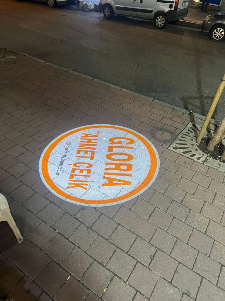 Otellerde Logo Projektör ile Prestijli Bir Karşılama Deneyimi Oluşturun